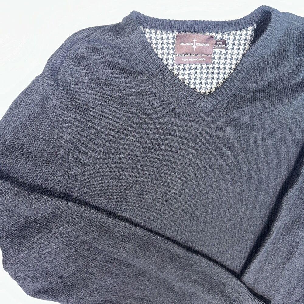 Black Brown 1826 Mens M Extrafine Merino Wool V-Neck Sweater Black Solid Knit